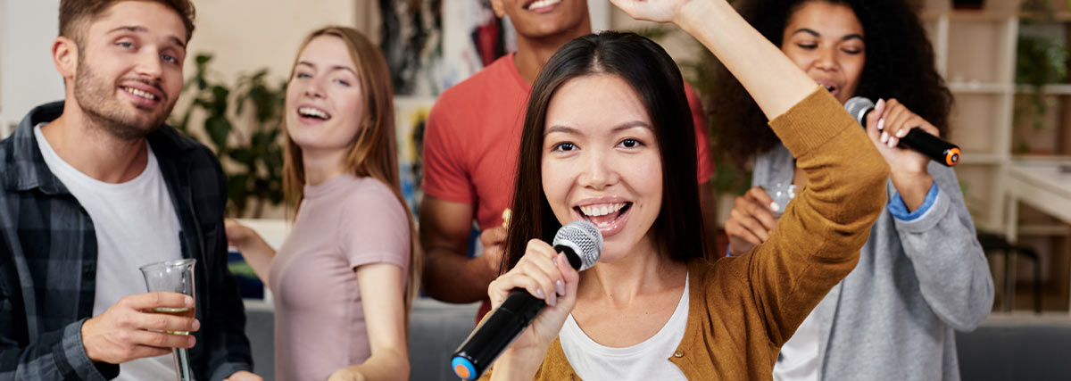 Friend group is singing together
