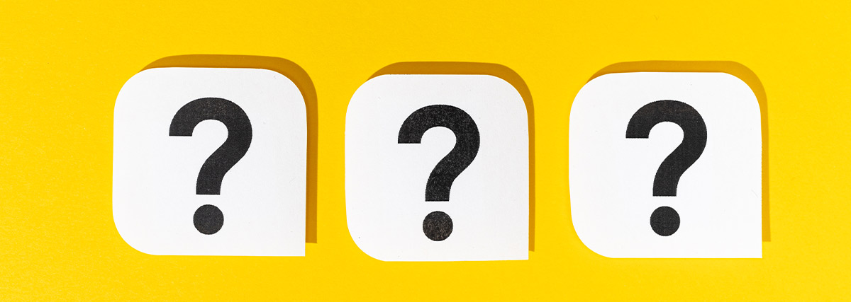 Question marks representing common singing questions for beginners
